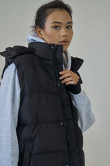 SIANMARIE Quilted Unisex Black Zip Padded Gilet with Detachable Hood | WOMENS | Sian Marie